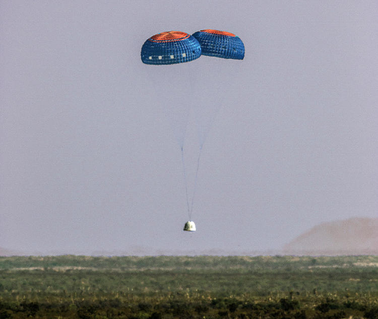Ldowanie kapsuy Blue Origin podczas 4 lotu